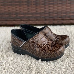 Dansko Leather Tooled Professional Clog Brown Leather Embossed Comfort Slip On